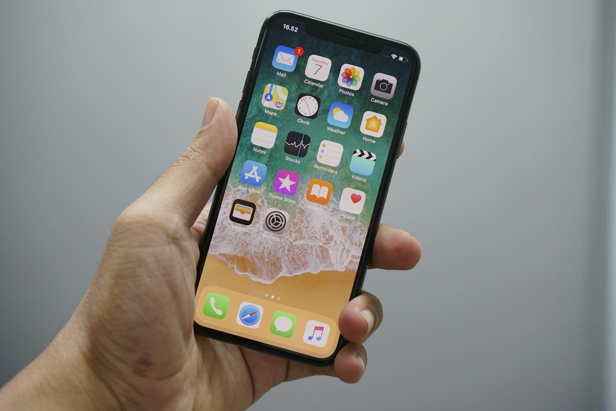 iPhone 18 Pro vs iPhone 17 Pro: Is It Worth Upgrading in 2026?