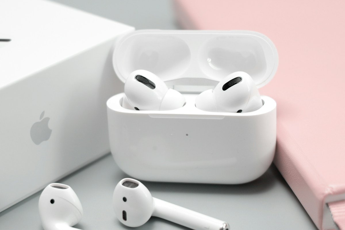 Sony WF-1000XM6 vs AirPods Pro 3 — Which Should You Buy?